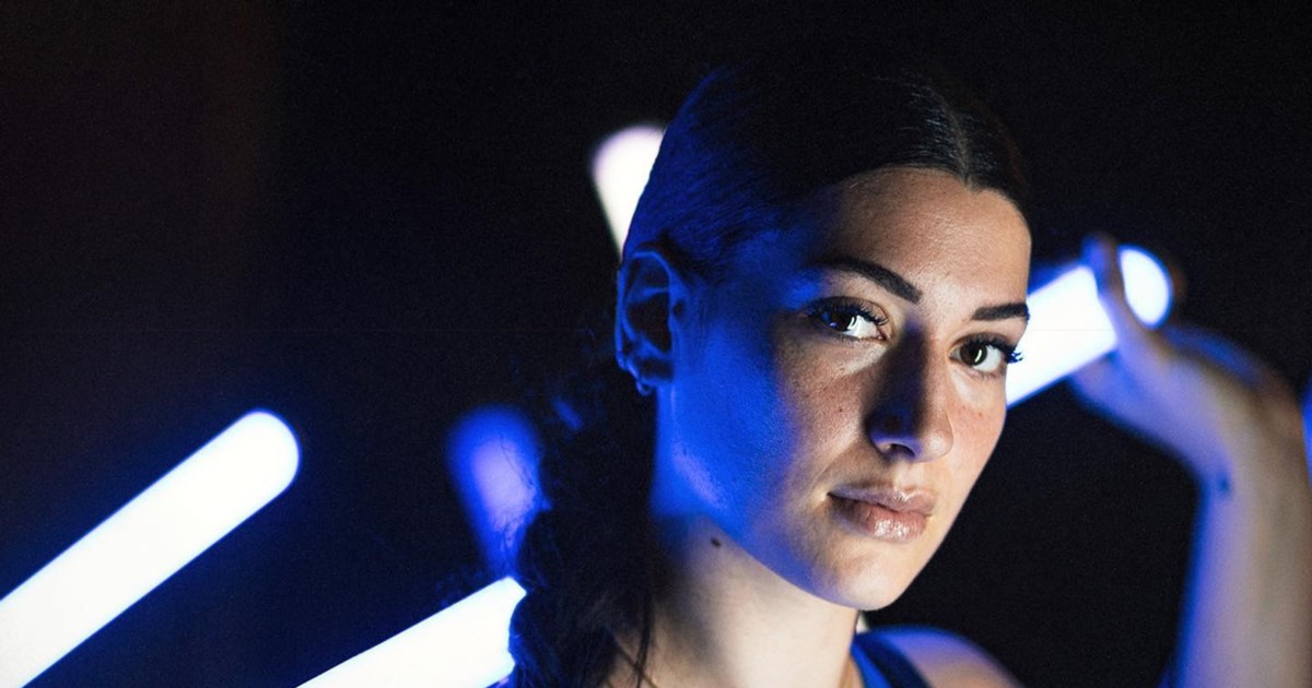 Tάκης Φύσσας: Ο απολαυστικός χορός με τη 19χρονη κούκλα κόρη του [βίντεο]