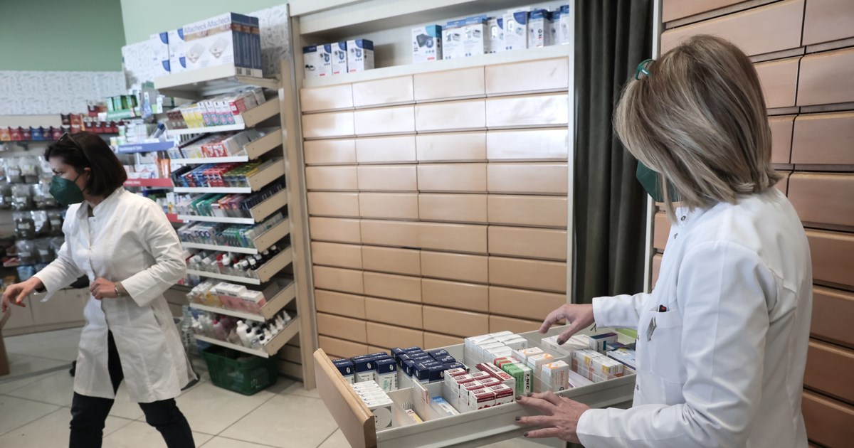 Κορονοϊός: 93 θάνατοι, 78 διασωληνωμένοι την τελευταία εβδομάδα - Αυξήθηκαν 15% οι εισαγωγές στα νοσοκομεία