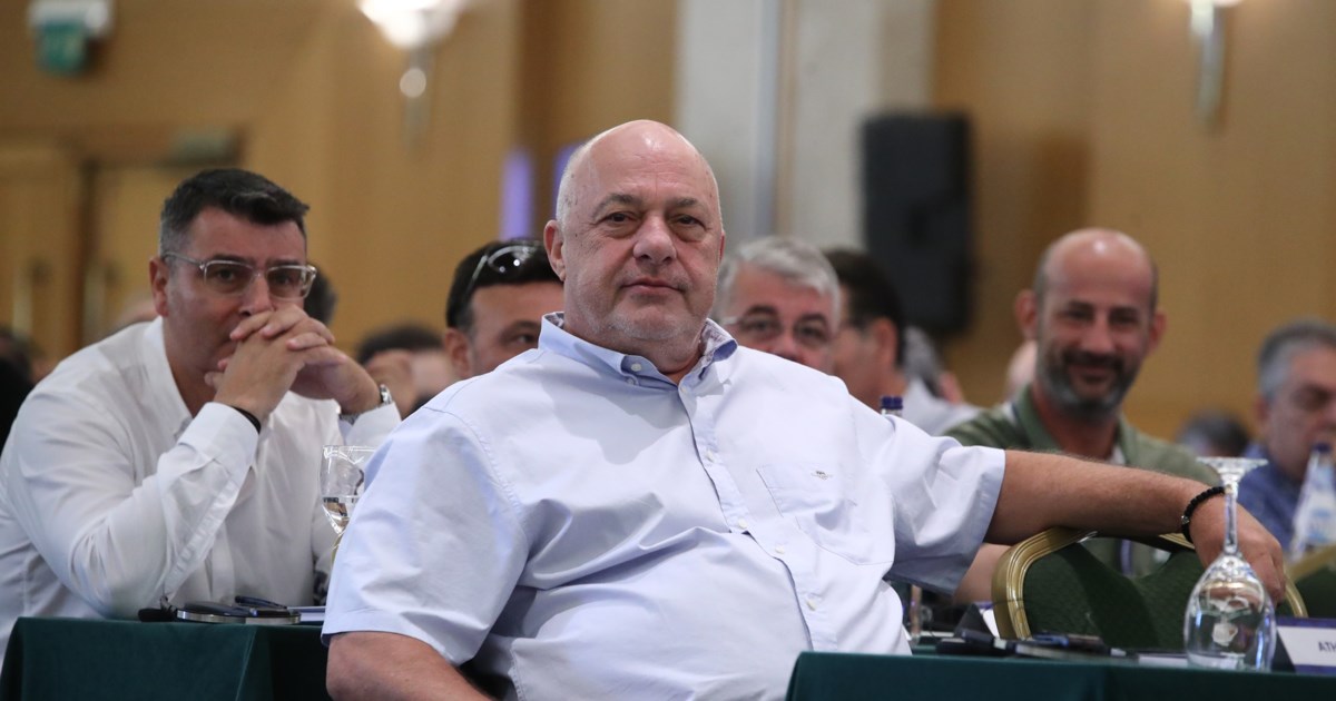 Αχιλλέας Μπέος: Για μπάνιο με τους συνεργάτες του ο δήμαρχος Βόλου - "Κολυμπήστε άφοβα" [εικόνες - βίντεο] - εικόνα 5