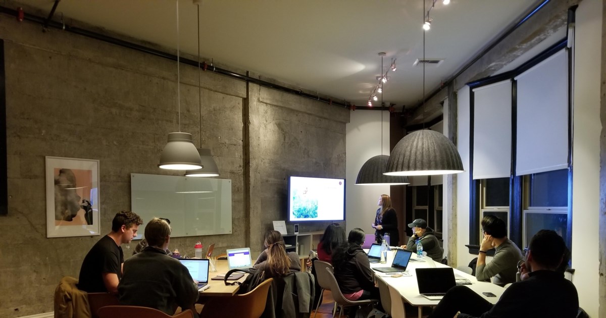 Δώρο Πάσχα: Πότε καταβάλλεται - Τι πρέπει να κάνει ο εργαζόμενος αν δεν το πάρει