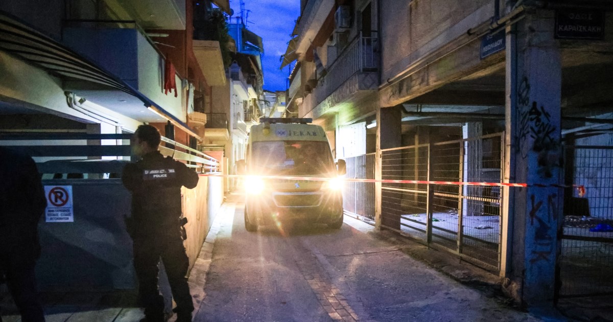 Θεσσαλονίκη: 33χρονος έπεσε από ταράτσα πολυκατοικίας και σκοτώθηκε  - Εντοπίστηκε νεκρός σε πεζοδρόμιο