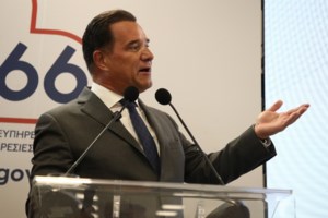 Ελληνικά Hoaxes: Ο μηνυόμενος από τον Άδωνι Γεωργιάδη δεν καταδικάστηκε σε τριετή φυλάκιση με αναστολή