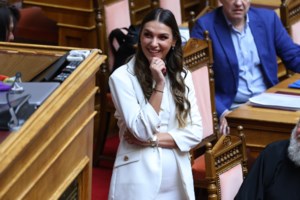 Παραιτήθηκε από τους "Δημοκράτες" του Κασσελάκη η Μυρτώ Κοροβέση, με καρφιά για "συνεχείς μεταλλάξεις"