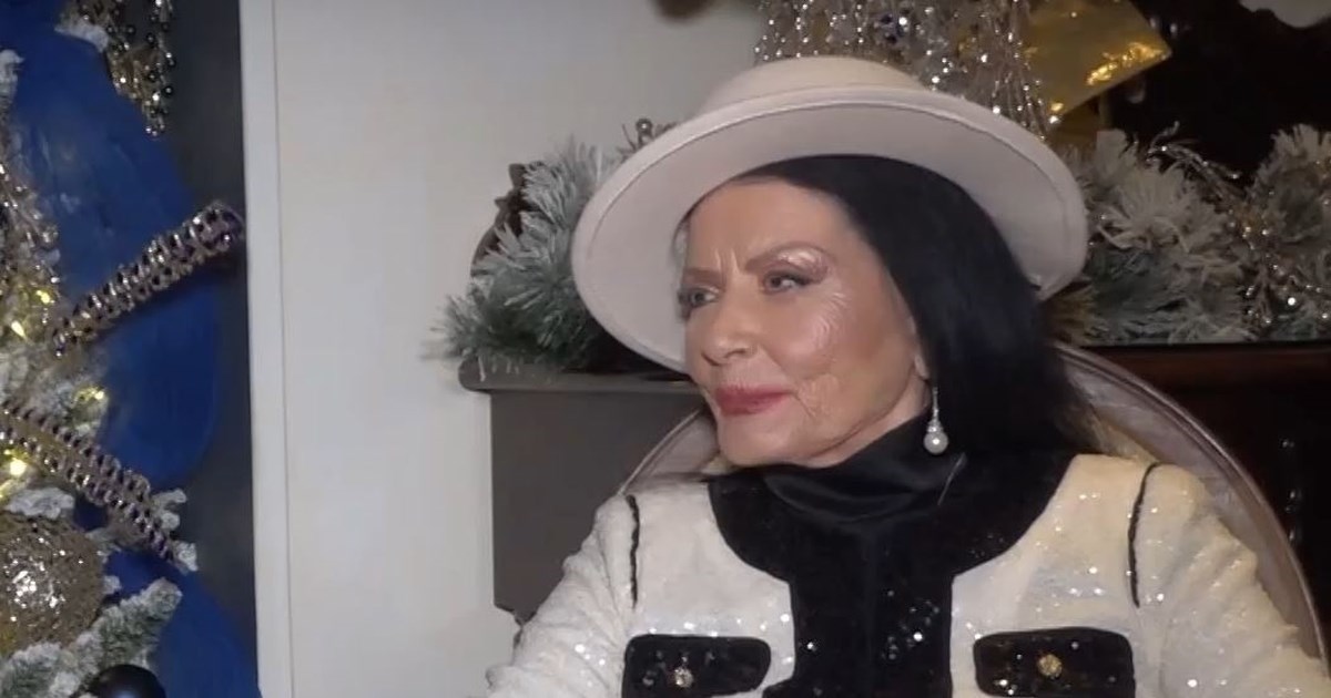 Ζωζώ Σαπουντζάκη: Γιατί κυκλοφορεί με αναπηρικό καροτσάκι - Τι συμβαίνει με την υγεία της - "Πέρασε, ευτυχώς είμαι εντάξει"