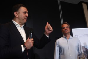 Ο Κικίλιας απαντά πού βρήκε το 1,2 εκατ. ευρώ για το σπίτι στη Βασιλίσσης Σοφίας: Πόσο πούλησε το οικόπεδο στη Βούλα