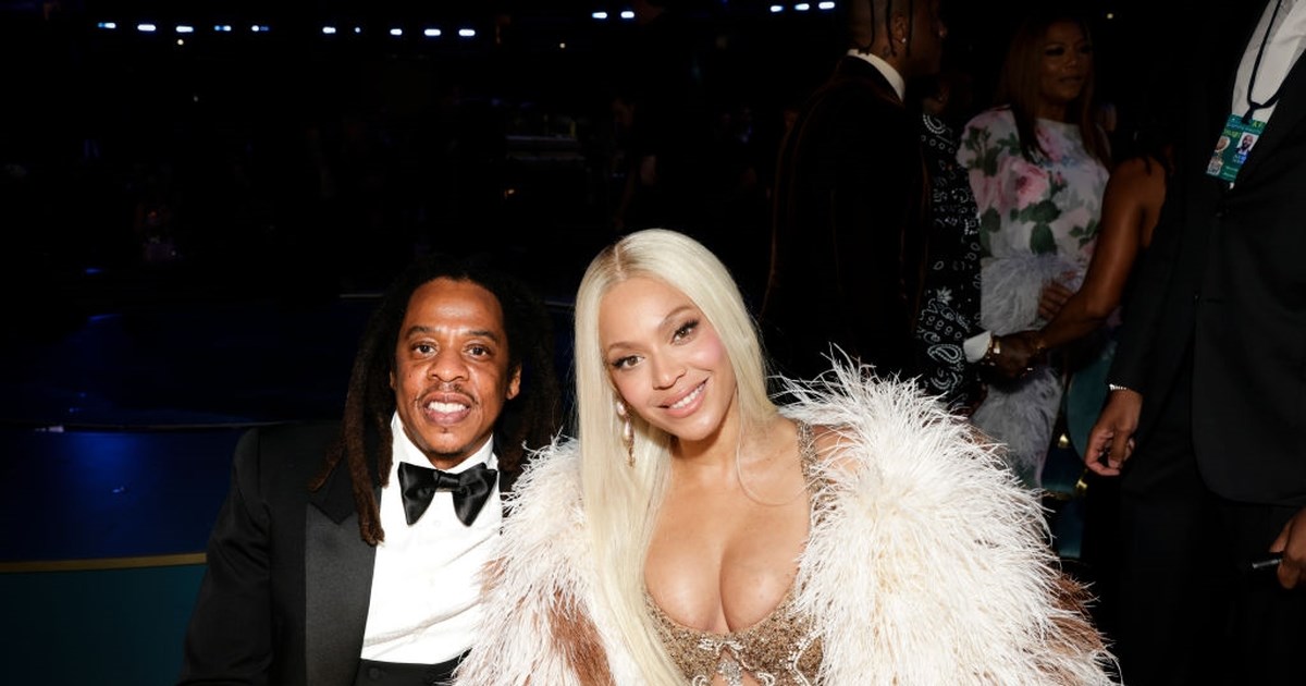 Σαμπρίνα Κάρπεντερ εναντίον Τραμπ: Μην χρησιμοποιείται τη μουσική μου για την απάνθρωπη ατζέντα σας