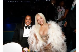 Σαμπρίνα Κάρπεντερ εναντίον Τραμπ: Μην χρησιμοποιείται τη μουσική μου για την απάνθρωπη ατζέντα σας