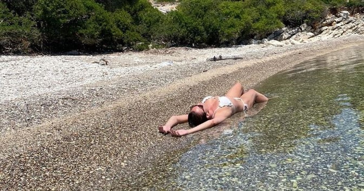 Το άγνωστο μικρό νησί που κάνουν διακοπές η Τατιάνα Στεφανίδου και ο Νίκος Ευαγγελάτος: "Στον παράδεισό μας" - εικόνα 2