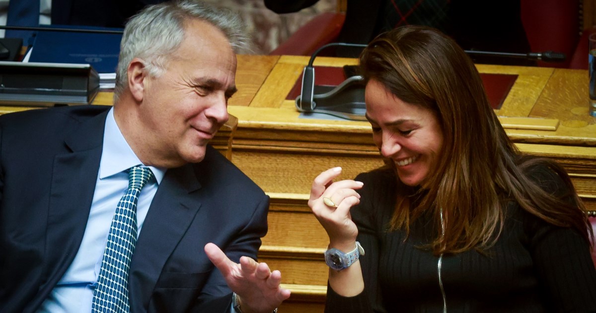 Η Ελενα Ακρίτα επιτίθεται στη Μαρέβα Μητσοτάκη και αποθεώνει τον Τάιλερ: "Ευτυχώς που δεν γεννήθηκες Μαρέβα"