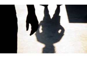 Ηλεία: 13χρονος μπήκε σε προαύλιο σχολείου και χτύπησε 12χρονο στο πρόσωπο