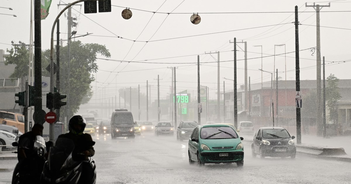 Επιμένει ο Τσατραφύλλιας για την κακοκαιρία Boris: Πού θα χτυπήσουν αύριο ισχυρές καταιγίδες