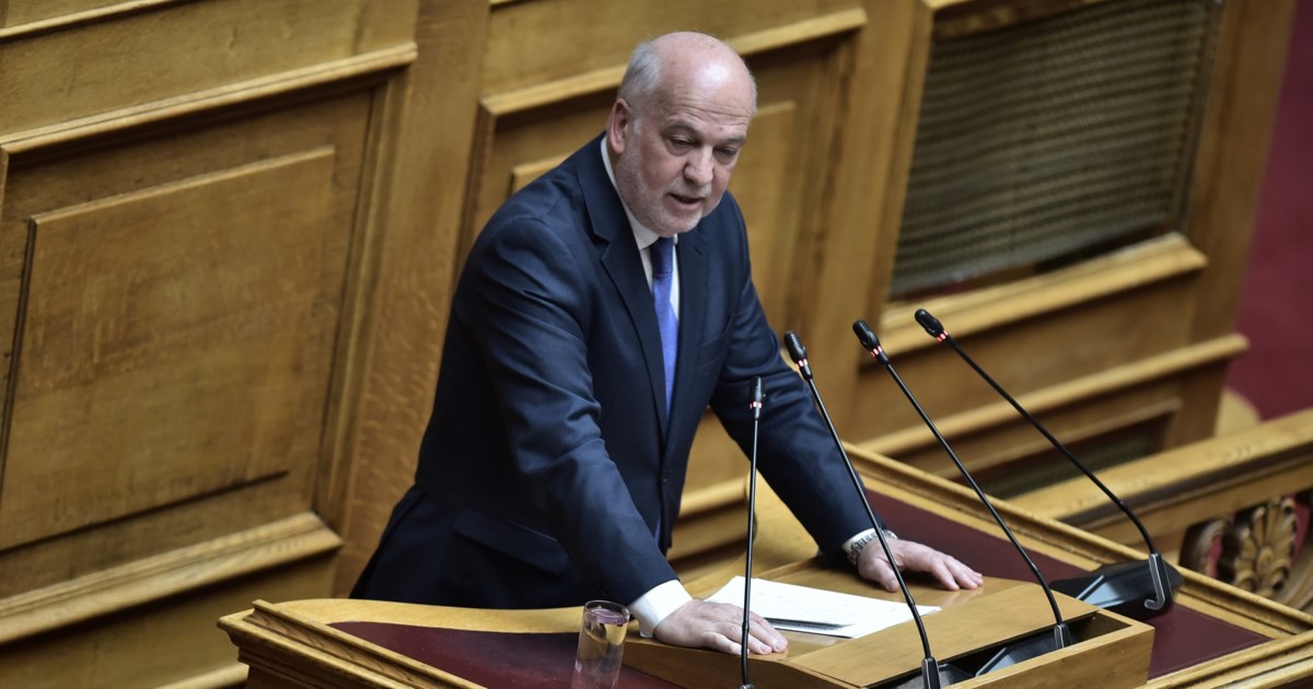 Στέφανος Κασσελάκης για Καραμανλή: Δεν έφταιγεν ο ίδιος, τόσος ήτανε - Γίγαντες στη συγκάλυψη, νάνοι στη συναίσθηση