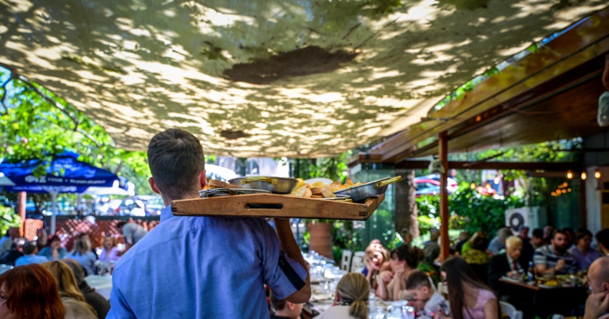 Ψηφιακή κάρτα εργασίας: Αύξηση 637% στις δηλωθείσες υπερωρίες στον τουρισμό