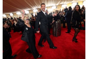 Ο Μπράντλεϊ Κούπερ ζήτησε το "χέρι" της Τζίτζι Χαντίντ από τη μητέρα της – Μέσα στο 2026 ο γάμος τους