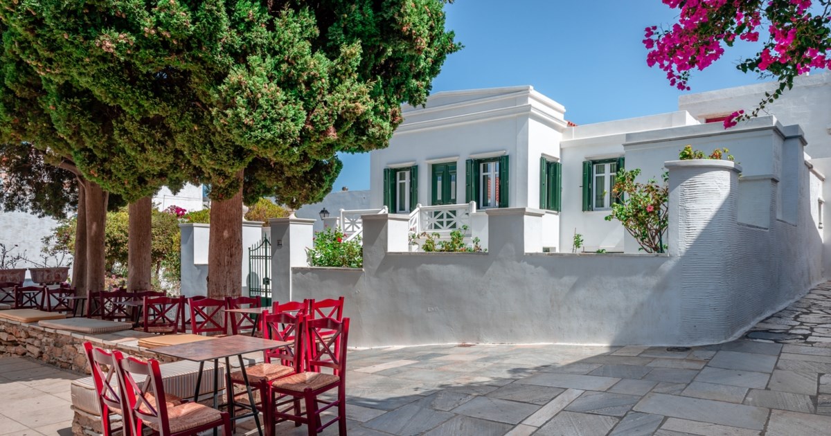 Το κυκλαδίτικο νησί που είναι στο επίκεντρο διεθνούς συμποσίου βιωσιμότητας και γαστρονομίας