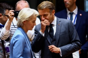 Politico: Η Γαλλία έγινε ο μεγάλος ασθενής της Ευρώπης - Από "κακομαθημένο παιδί" της ΕΕ, στην κρίση χρέους - εικόνα 7