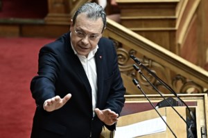 ΑΠΕ-ΜΠΕ εναντίον Καραμέρου: Οφείλει συγγνώμη στους δημοσιογράφους του πρακτορείου για τα fake news που διακινεί