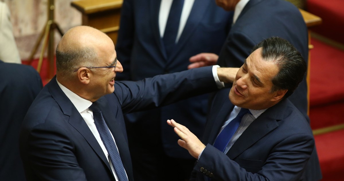 Στη φρεγάτα "Σπέτσαι" για την επιθεώρηση του Στόλου ο Πρόεδρος της Δημοκρατίας και ο Ν. Δένδιας [εικόνες] - εικόνα 6