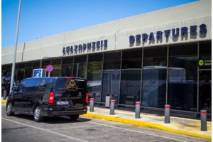 Βρετανία: Συνεχίζεται το χάος στα αεροδρόμια μετά τα τεχνικά προβλήματα - "Θα χρειαστούν μέρες για να επιλυθούν" - εικόνα 3