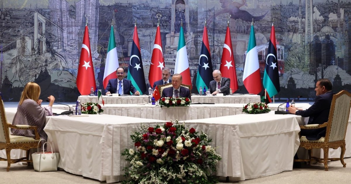 Μάντζος: "Θέματα με επίδραση στο εθνικό συμφέρον δεν μπορούν να είναι αντικείμενο κλειστών συζητήσεων αναθεωρητικών κρατών"