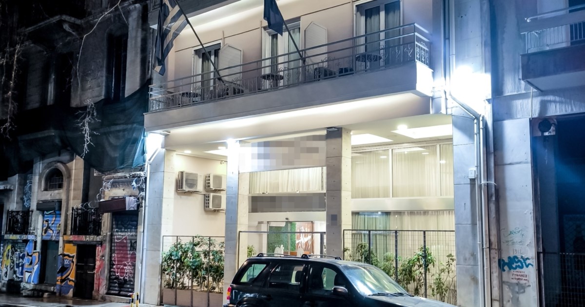 Τραγωδία με Γάλλο μαθητή στα Εξάρχεια: Καταφθάνουν σήμερα οι γονείς του - Τα σενάρια για τον νεκρό 15χρονο