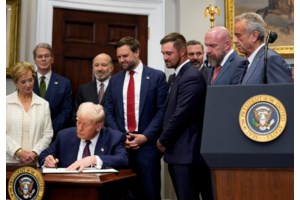 Λευκός Οίκος: "Σχεδόν οριστικοί" οι νέοι δασμοί Τραμπ