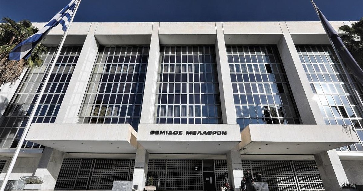 Μεγάλη επιχείρηση της Αστυνομίας σε κτηματολογικά γραφεία της Αττικής: Συνελήφθησαν εννέα άτομα για "γρηγορόσημα" 500 ευρώ