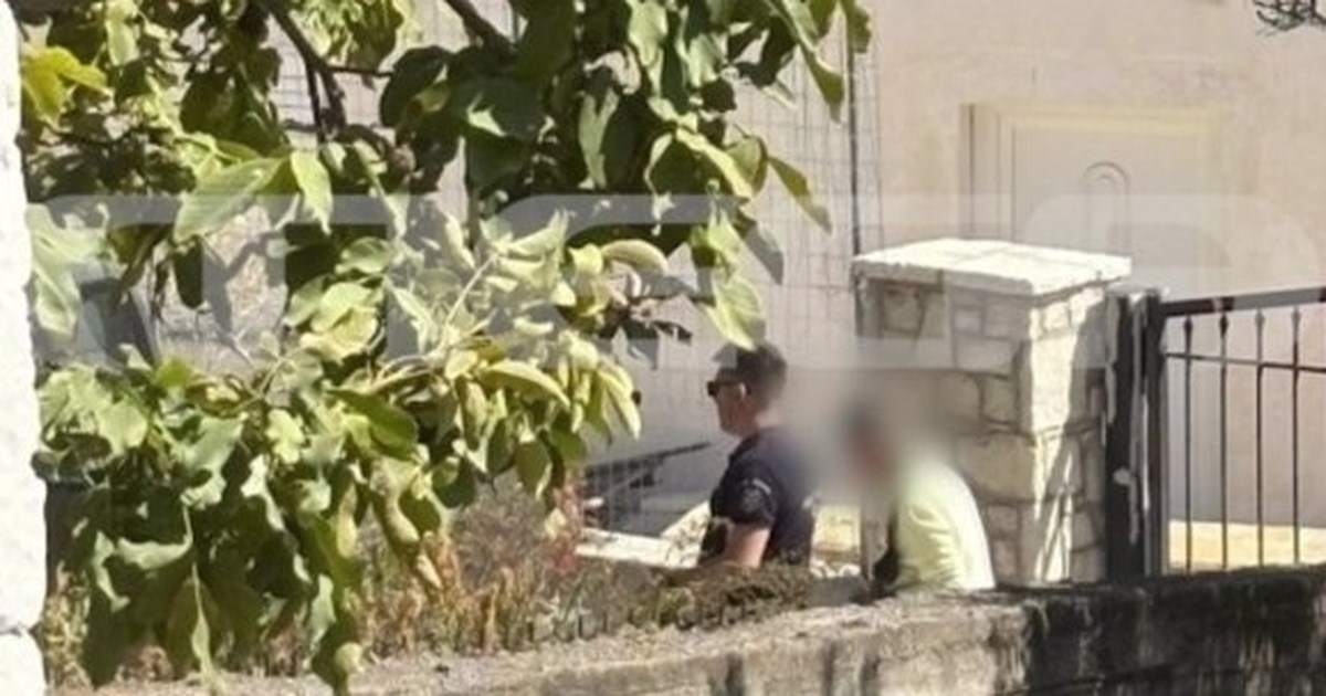 Γείτονας για την 62χρονη που έθαψε τη μάνα της: Ήταν ιδιόρρυθμος χαρακτήρας - Έκανε μήνυση σε όποιον της έλεγε καλημέρα