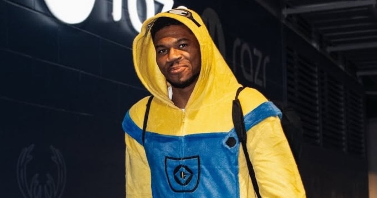 "Να προδίδεις έναν φίλο λέγεται ντροπή!": Οι οπαδοί της Ρόμα τα έβαλαν με τον Ζαλέφσκι για... ερωτικό τρίγωνο