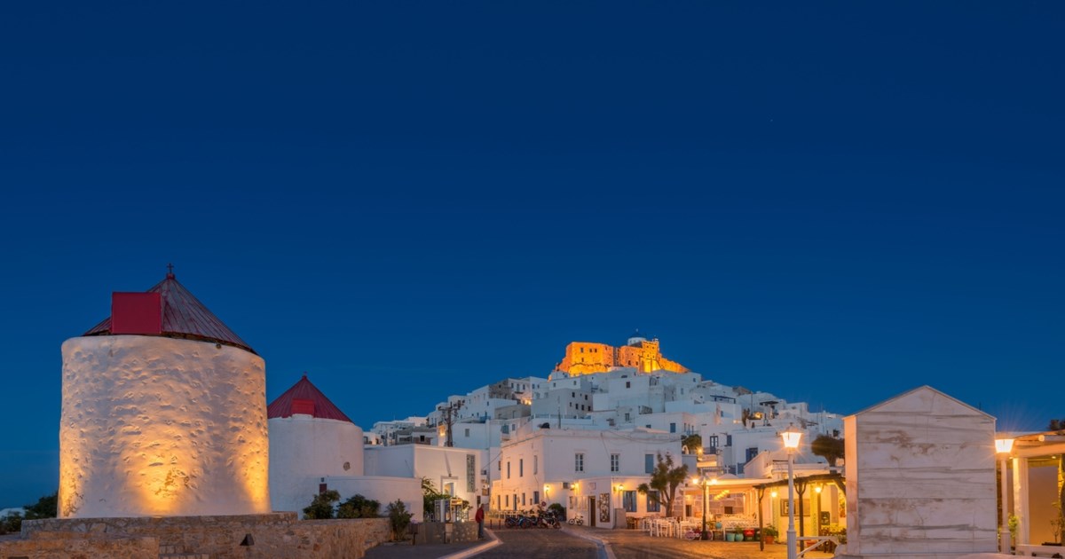 Guardian: Το ελληνικό νησί που κοσμεί την κορυφή της λίστας με τις 50 καλύτερες ταξιδιωτικές ιδέες για το 2026