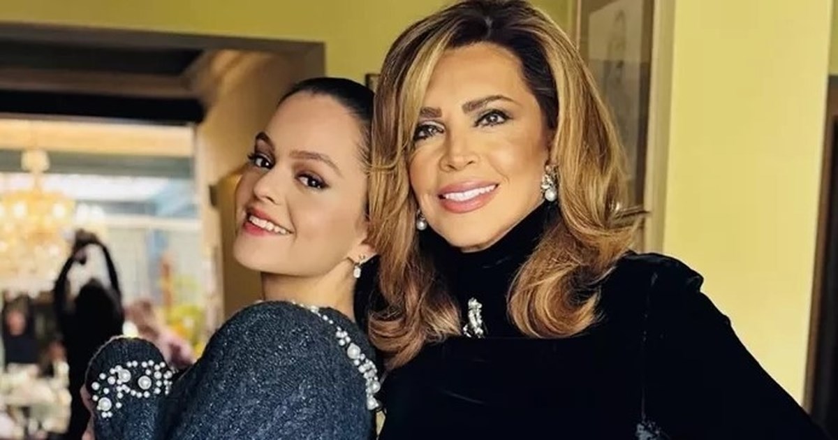 Μιμή και Μαριτίνα Ντενίση: Μαμά και κόρη σε βραδινή εξόρμηση