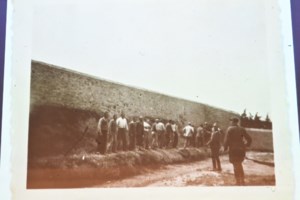 Καισαριανή: Η στιγμή της εκτέλεσης των "200" από τους ναζί - Οι άγνωστες φωτογραφίες