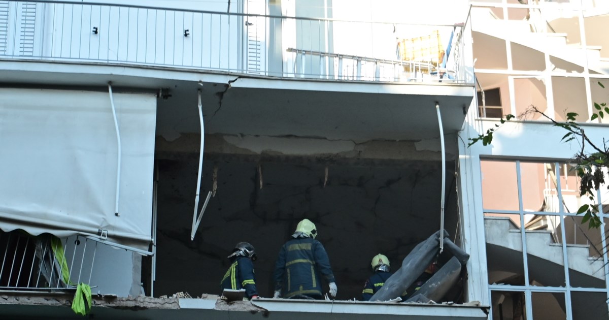 Έκρηξη στους Αμπελόκηπους: Δείτε πώς ισοπεδώθηκε το διαμέρισμα από τη βόμβα - Συντρίμμια το σπίτι [εικόνες] - εικόνα 9