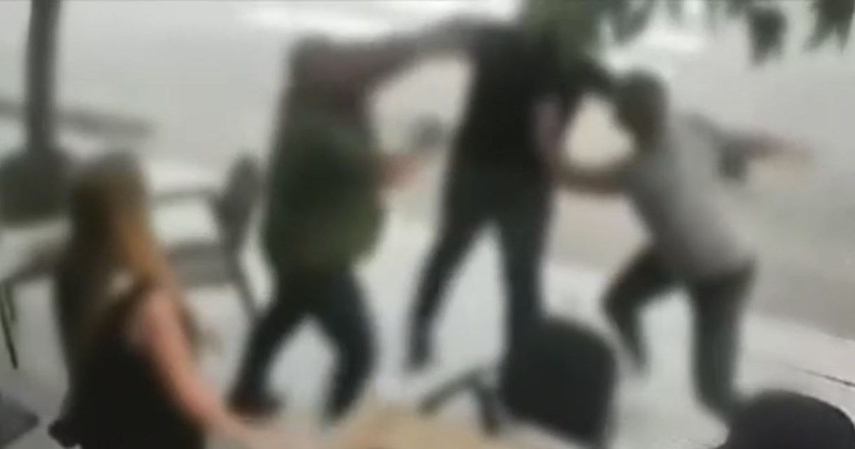 Μοσχάτο: Χειροπέδες σε έξι ανήλικους για επίθεση σε 13χρονο με μπουνιές και κλωτσιές