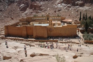 Μονή Σινά: Σκληρή γλώσσα από το Πατριαρχείο Ιεροσολύμων για τον Αρχιεπίσκοπο Δαμιανό: "Ανάρμοστη η ανακοίνωσή του"