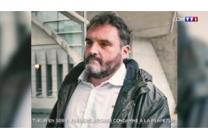 Γαλλία: Οι αγρότες έφτασαν έξω από το εξοχικό του Μακρόν - Πέταξαν κοπριά και λαχανικά στην πόρτα του