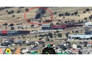 Φωτιά στη Φιλοθέη, δίπλα στο Άλσος Βεΐκου: Άμεση κινητοποίηση της Πυροσβεστικής - Σηκώθηκαν ελικόπτερα - εικόνα 2