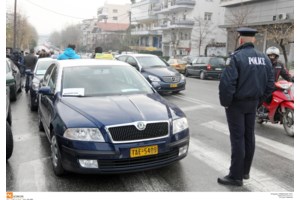Λεωφ. Μαραθώνος: 30χρονος έτρεχε με 205 χλμ με μηχανή – Του είχε αφαιρεθεί το δίπλωμα για κράνος
