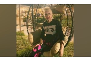 Θεσσαλονίκη: Άγνωστοι ξήλωσαν τη μαρμάρινη πλάκα για τις κακοποιημένες γυναίκες από τη Νέα Παραλία