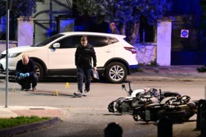 Βίντεο ντοκουμέντο από την απίστευτη καταδιώξη διαρρηκτών που εμβόλισαν μηχανές της ΔΙ.ΑΣ στον Άγιο Δημήτριο