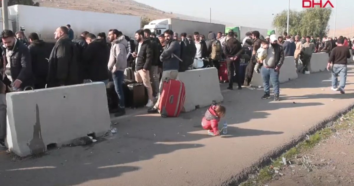 "Πρώτη κυρία της κολάσεως": Η χλιδάτη ζωή της Λονδρέζας συζύγου του Ασαντ που έχει αδυναμία στα Christian Louboutin - εικόνα 5