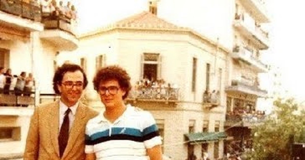 H ακατάστατη κουζίνα του Παπαστεργίου και το αιχμηρό σχόλιο της Ξένιας Κουναλάκη: "Υποτίθεται ότι είναι χιούμορ" - εικόνα 3