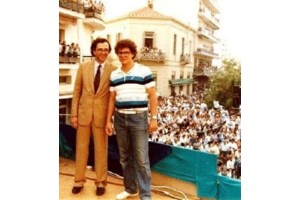 H ακατάστατη κουζίνα του Παπαστεργίου και το αιχμηρό σχόλιο της Ξένιας Κουναλάκη: "Υποτίθεται ότι είναι χιούμορ" - εικόνα 3