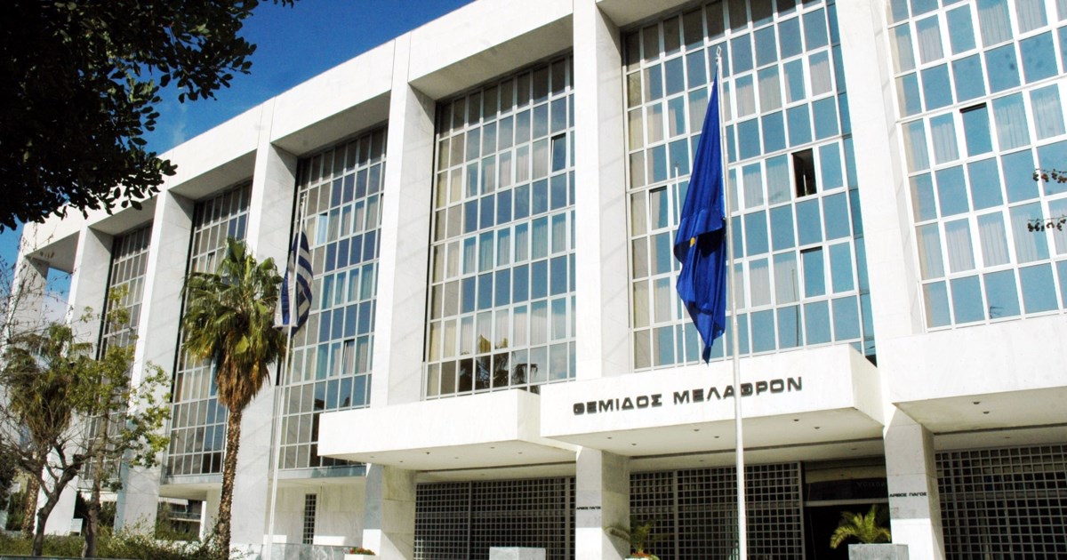 "Οι Έλληνες δικαστές δεν είναι ούτε στράτευμα ούτε άγημα": Αντιδρούν οι συνήγοροι Φιλιππίδη για την εγκύκλιο του Αρείου Πάγου