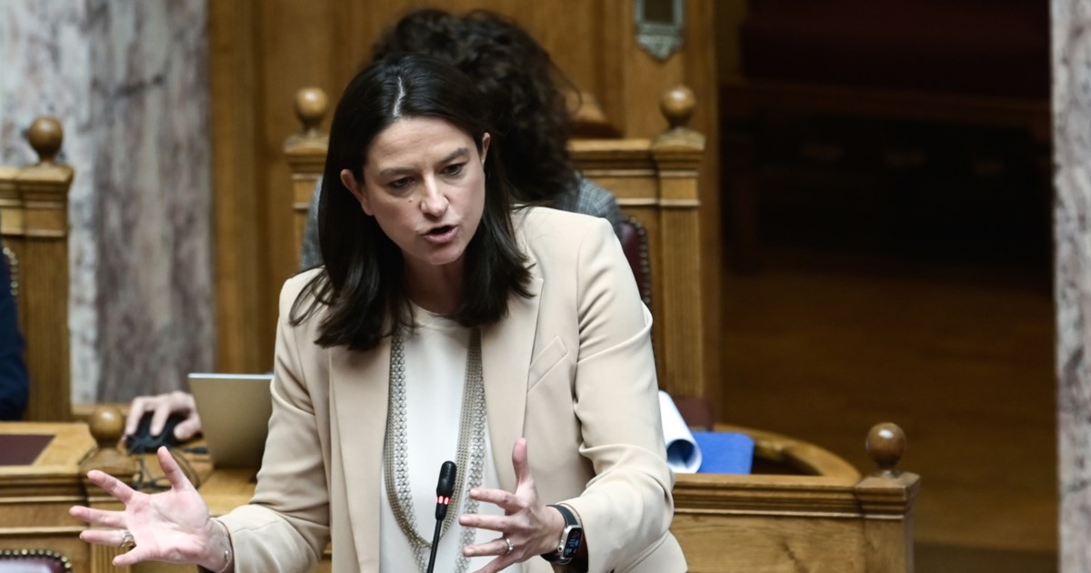 Κεραμέως: Αν είχε ψηφιστεί πράγματι 13ωρο από σήμερα όλες οι συμβάσεις εργασίας θα έπρεπε να είχαν μετατραπεί σε 13ωρες