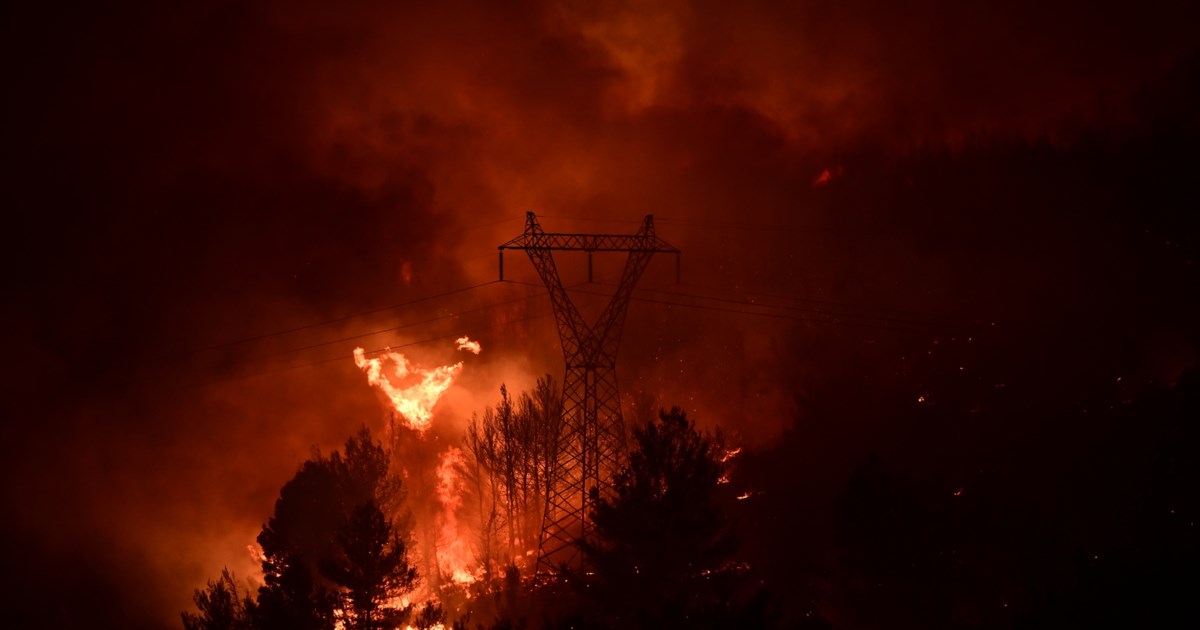 Φωτιά στη Λακωνία: Σηκώθηκαν εναέρια μέσα