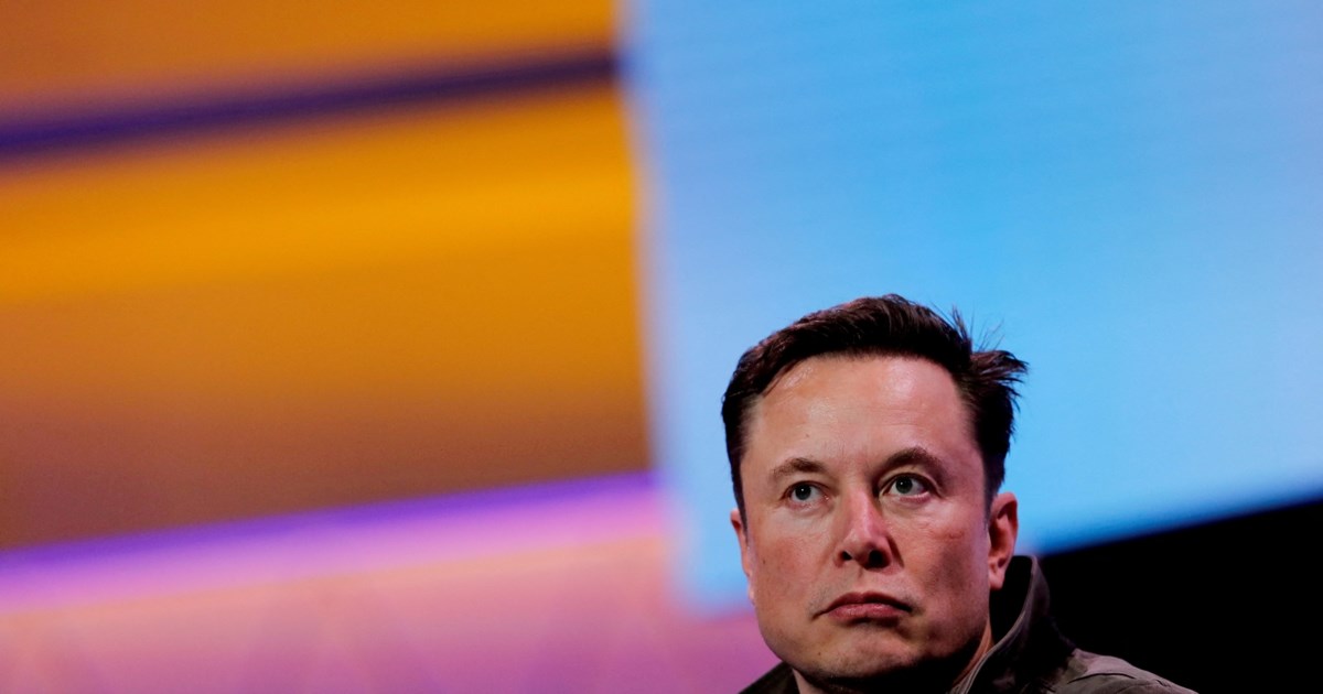 Ο Ίλον Μασκ ζητά από τον βασιλιά Κάρολο να διαλύσει το βρετανικό κοινοβούλιο και να προκηρύξει εκλογές