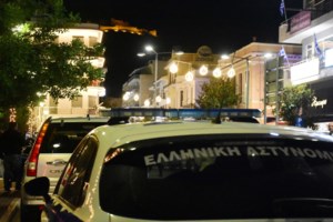 Λάρισα: Από θαύμα ζει ο 27χρονος που μαχαιρώθηκε έξω από μπαρ - Τον χτύπησαν χιλιοστά από τη μηριαία αρτηρία