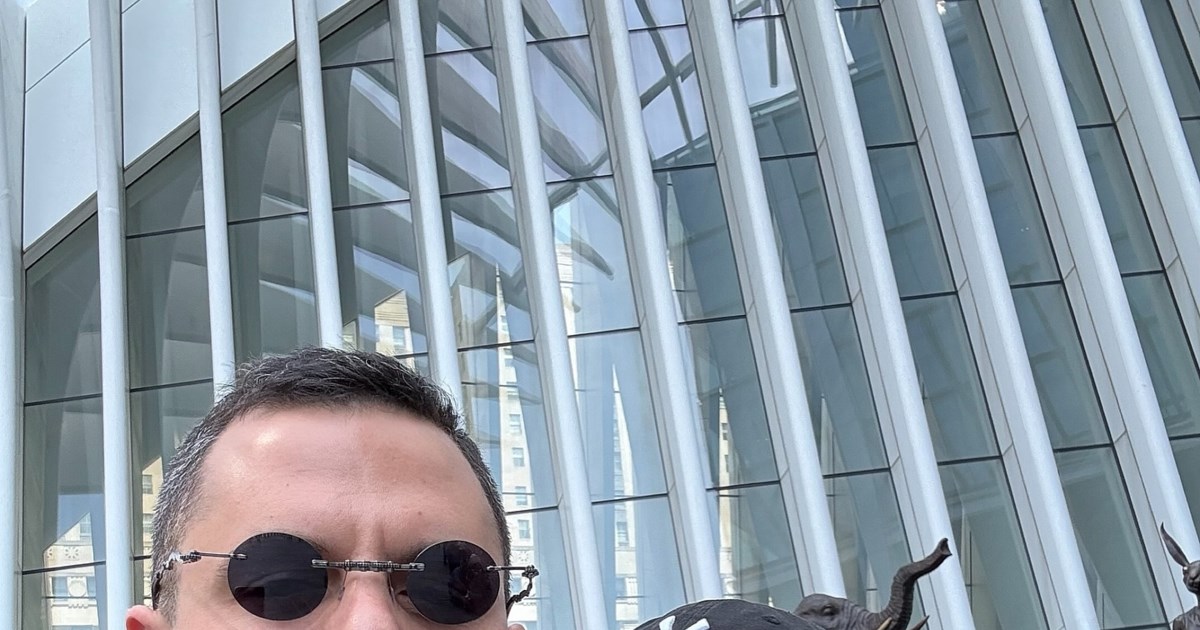 Πρόταση γάμου στον Βόλο με... τρόμο: Φουσκωτοί τους έβγαλαν από το αμάξι με τη βία για να της ζητήσει να τον παντρευτεί