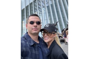 Πρόταση γάμου στον Βόλο με... τρόμο: Φουσκωτοί τους έβγαλαν από το αμάξι με τη βία για να της ζητήσει να τον παντρευτεί